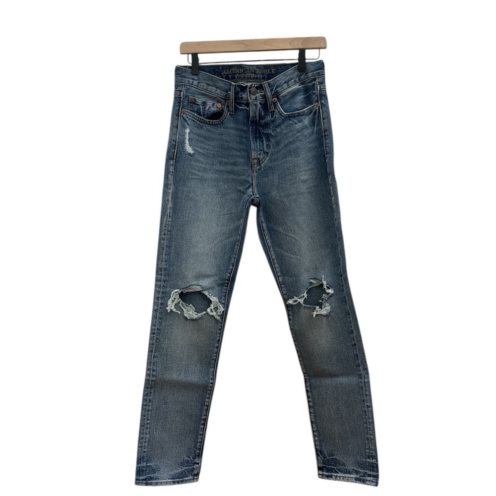 American Eagle Men’s Blue Distressed Dad Jeans